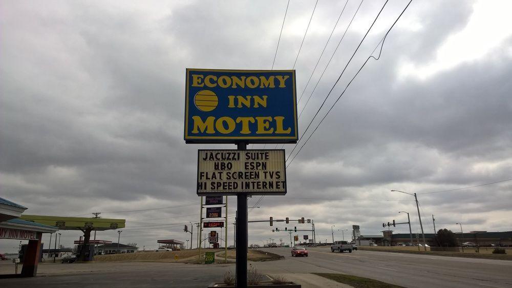 Economy Inn Marshalltown Exterior photo